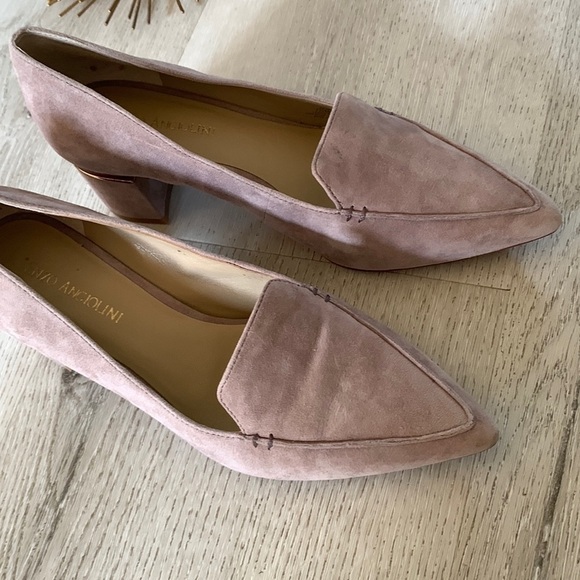 Enzo Angiolini Mauve Suede Block Heels - Picture 7 of 9